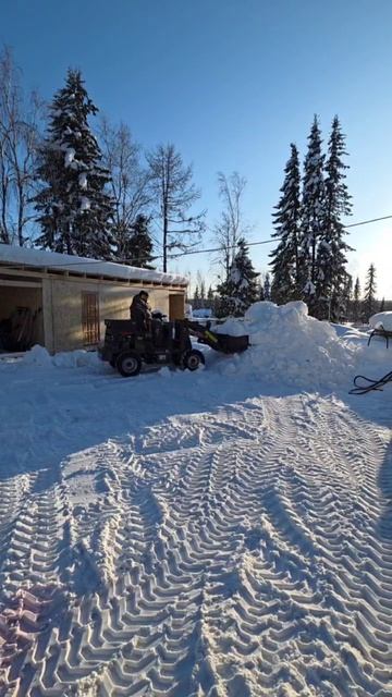 Мини погрузчик Zl 907. 1 марта 2026.