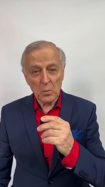 1 Shorts Специалист по урокам системы Сэта Риггса