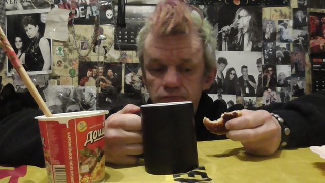 мукбанк селёдка картошка дощирак и две нежных котлеты