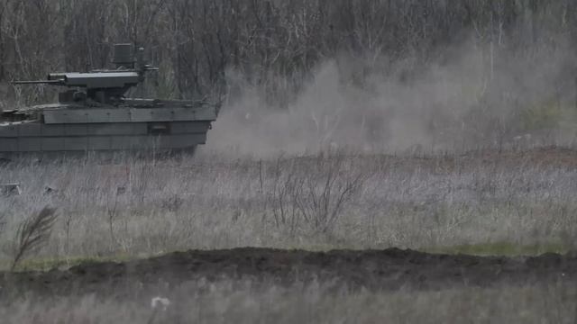 Экипаж БМПТ Терминатор проходит подготовку