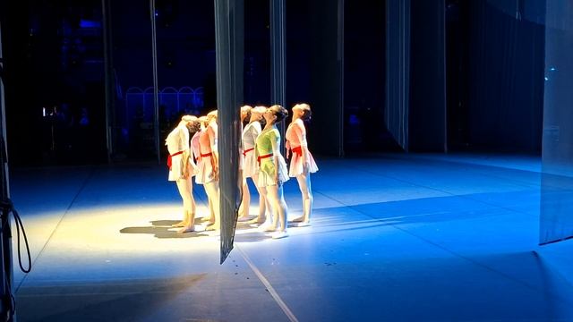 Китайский акробатический балет на сцене Большого театра