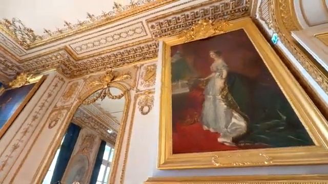 Голубое небо прогулка по Парижу ювелирная выставка династии Sense Shining Брижит ТанакаКафе Верле