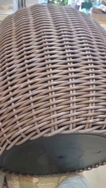 Столик из ротанга 40л