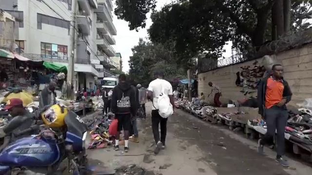 В трущобах Найроби.