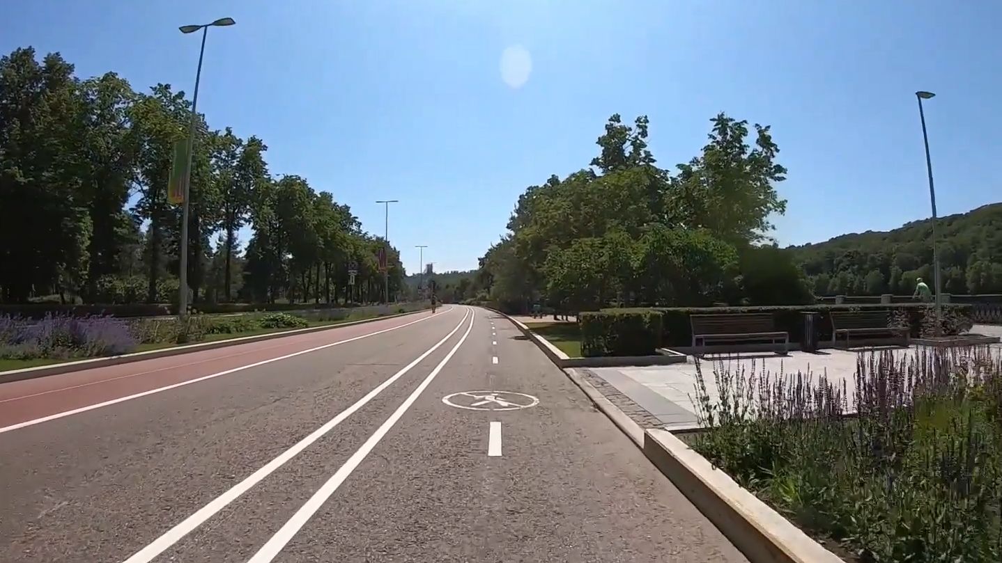 Лужнецкая набережная