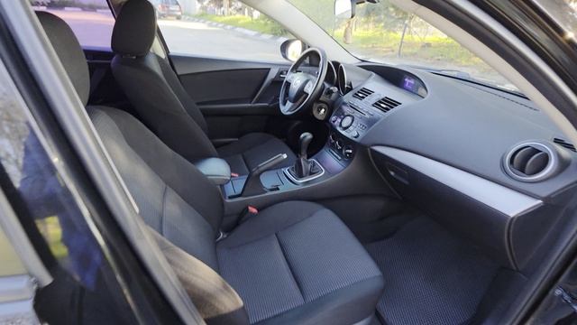 Mazda 3 2012 МТ седан