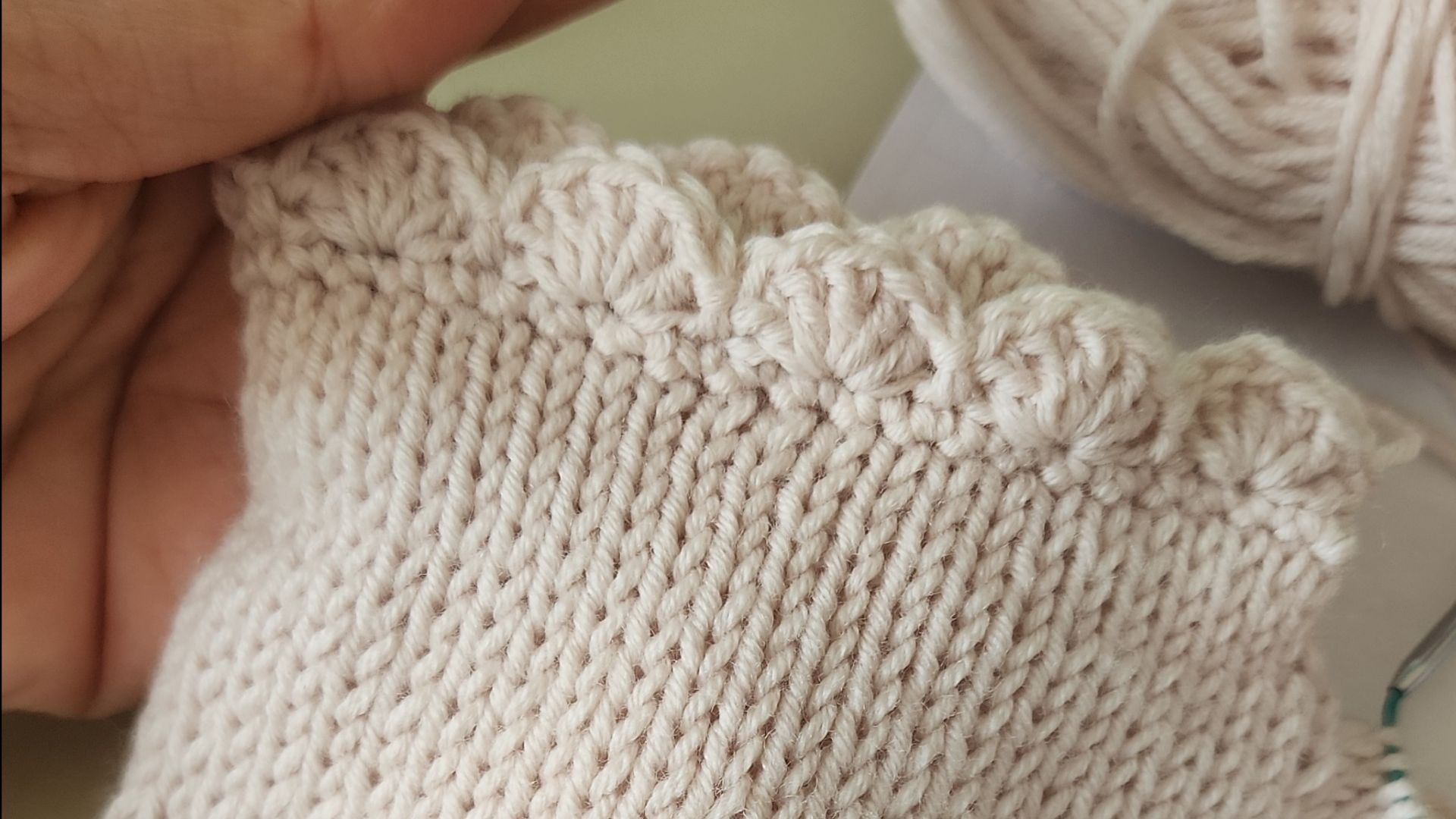 Правая штанина брючки Love