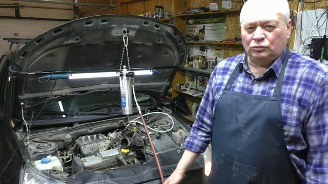 Датсун на обслуживании.