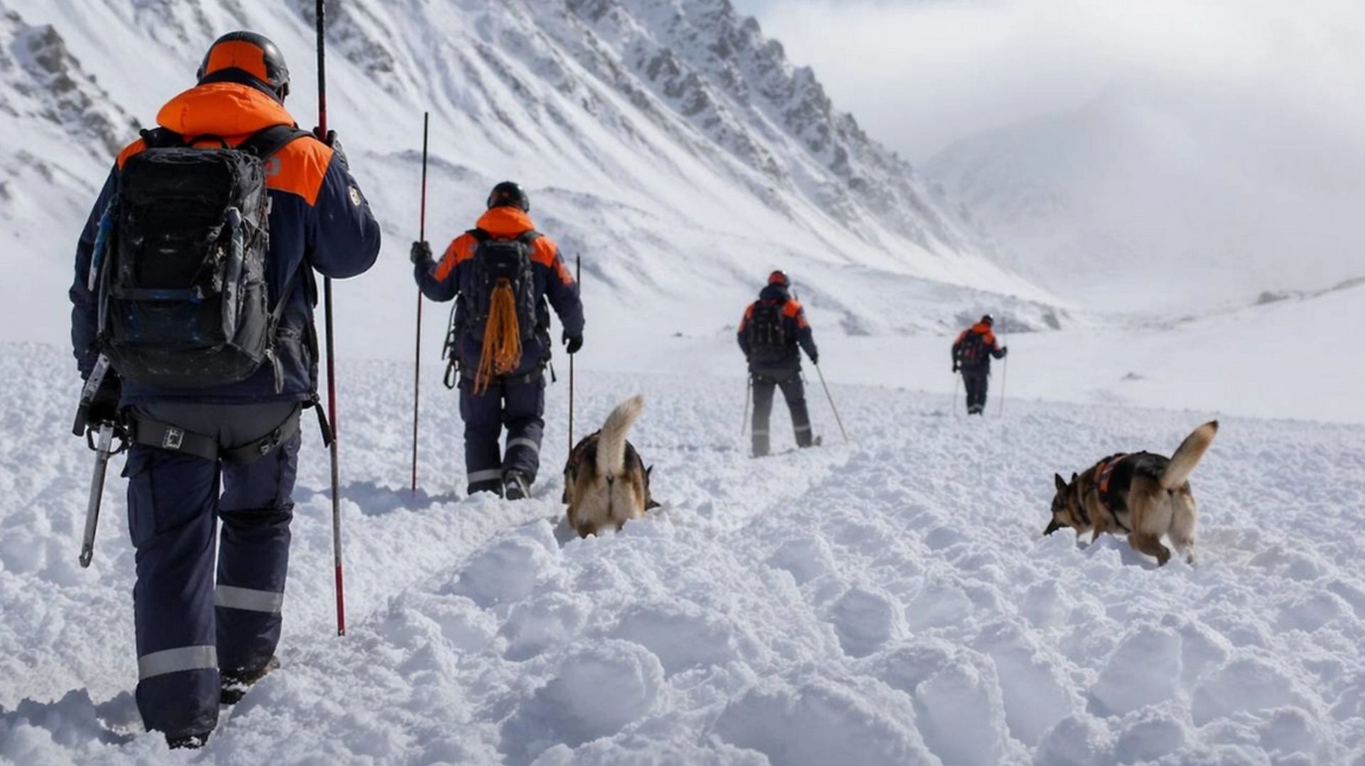 Установлены личности всех попавших под лавину туристов в Бурятии