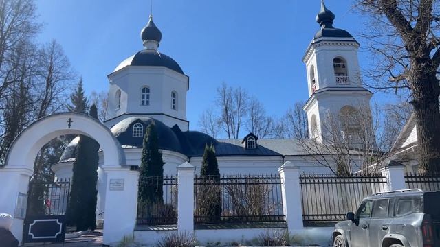 Недалеко от санатория АМАКС находится древний храм который поражает своей атмосферой и историей.