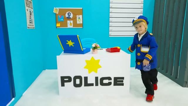 Детектив Крис ведет раследование