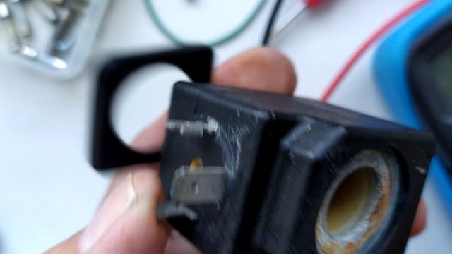 Стерилизатор паровой СПВА-75-1-НН при включении сгорает предохранитель