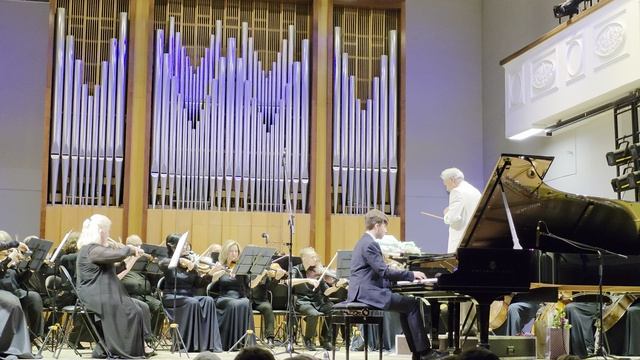 Белавин В. 18.04.2026. филармония