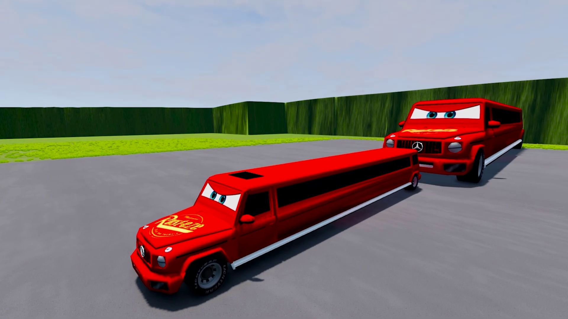 МУЛЬТИКИ ПРО МАШИНКИ: Молния Маквин ЛИМУЗИН против Паровозика Томаса. ДЛИННЫЙ VS МАЛЕНЬКИЙ