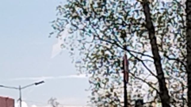 На улице смотрел