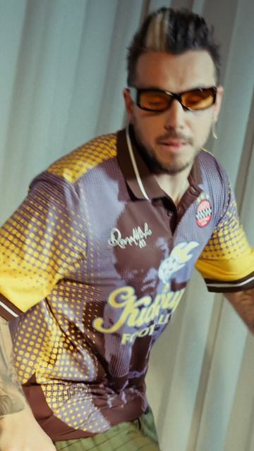 Ваш покорный слуга и любимый артист теперь по-другому называется:

  Артлав  

Прошу любить и жа