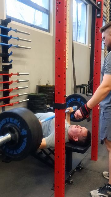 Жим лёжа 1053