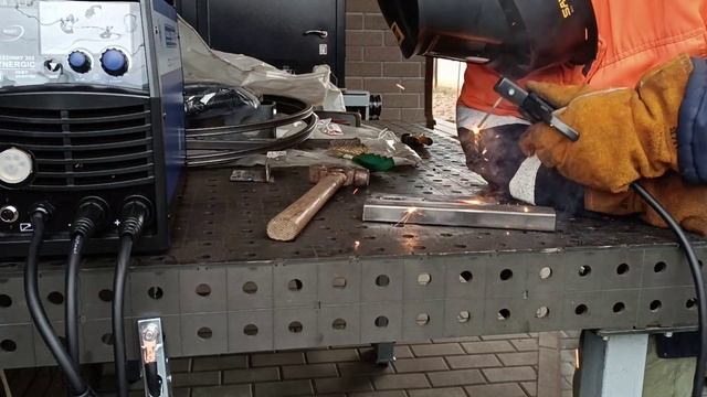 Сварочный полуавтомат Аврора.AVrora Speedway 205 Richip Root