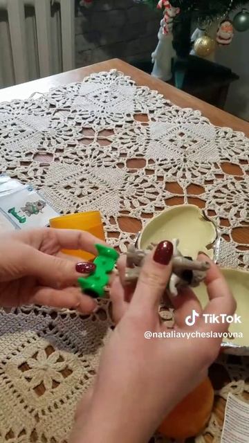 Открываем большой Киндер...