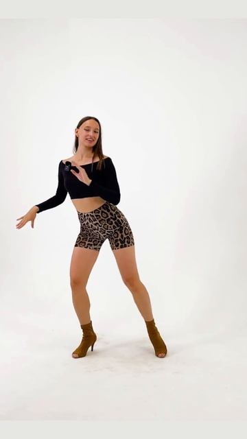 Получите бесплатно курс с разборами движений в Бачате от чемпионки России