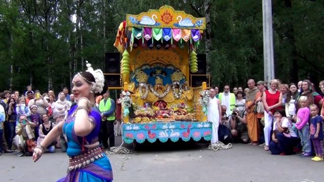 Танец на Ратха-Ятре 2016