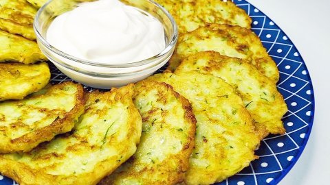 Хрустящие оладьи из кабачка и картофеля 🥞