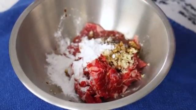 Корейский суп с говяжьей лапшой