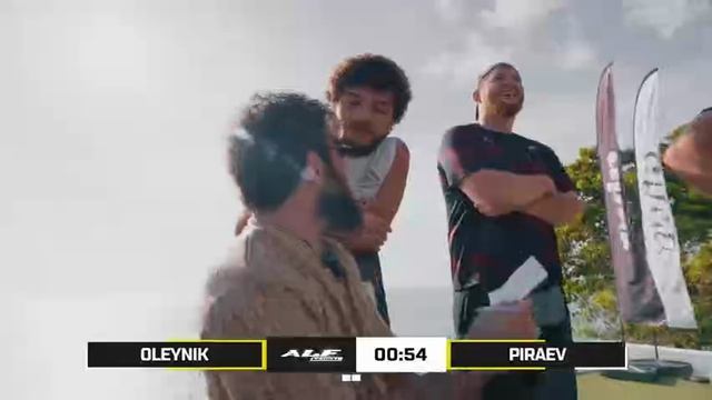 Данил Олейник Vs Мариф Пираев.