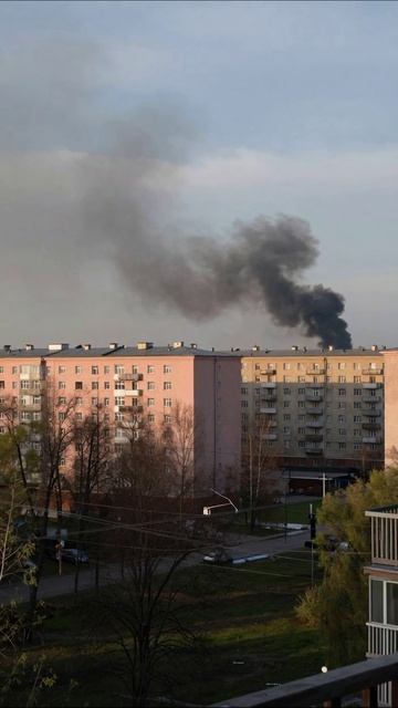 Курящие руины: гнетущая реальность повседневной жизни #город #проблемы #экология #безысходность