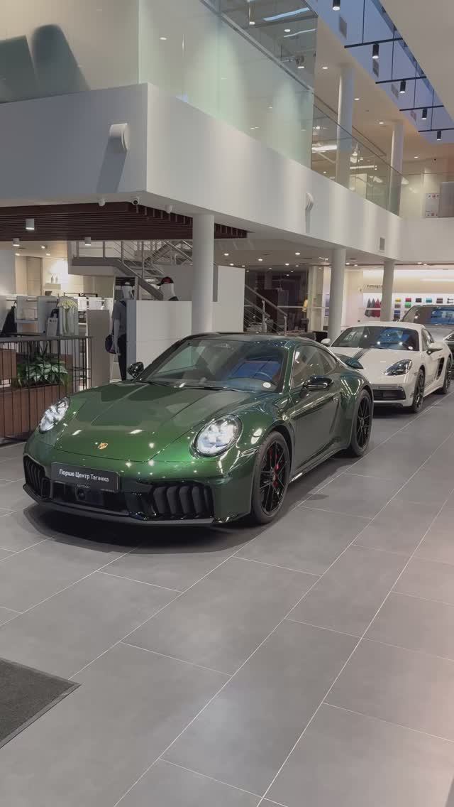 Porsche 911 Carrera 4 GTS In Oak Green Color And Cognac Interior / Порше Каррера 4 ГТС