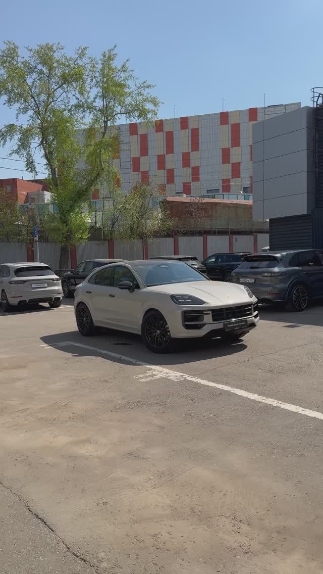 Porsche Cayenne Coupe 2025 In Cashmere Beige Color And Interior In Black Mojave / Порше Каен Купе
