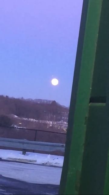 Отлёт гиганского корабля с Луны