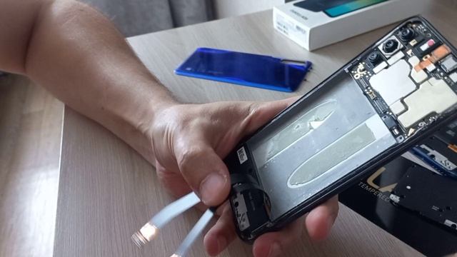 Xiaomi Mi A3 разборка замена аккумулятора и Amoled