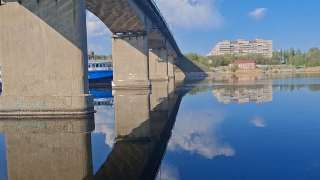 Теплоход А.Некрасов. май 26 г. г Камышин.