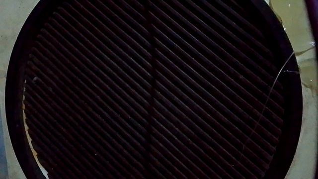 фм приемник на радиолампе 6н3п.проверяю свежею анодную батарею,98 вольт.