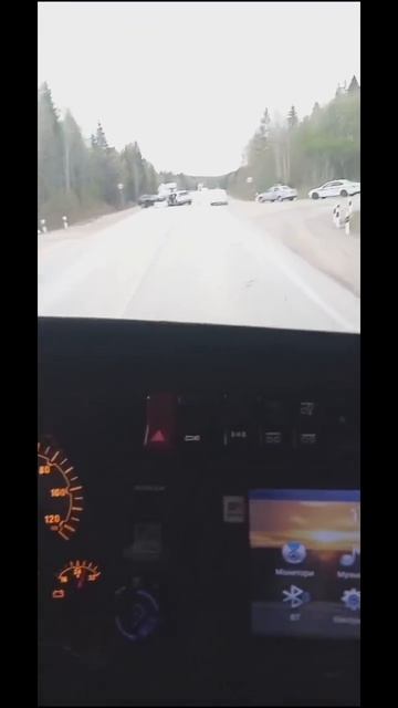 Ещё видео с сегодняшнего ДТП на объездной нижнего тагила