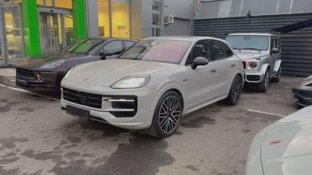 Porsche Cayenne E-hybrid In Crayon Color With Barrique Interior / Порше Каен гибрид в цвете Крайон