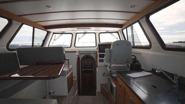 Lindell Yachts 41  Walkthrough _ Pilothouse Fishing Yacht Made In Washington _ Sportfishing Yacht