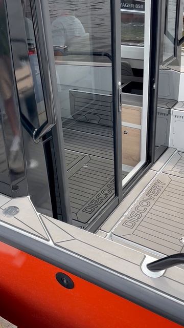 DISCOVERY 650, VBOATS