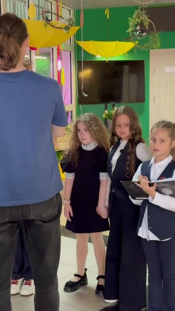 Снялась в сериале с Тарасовым. Кого узнали? #shorts