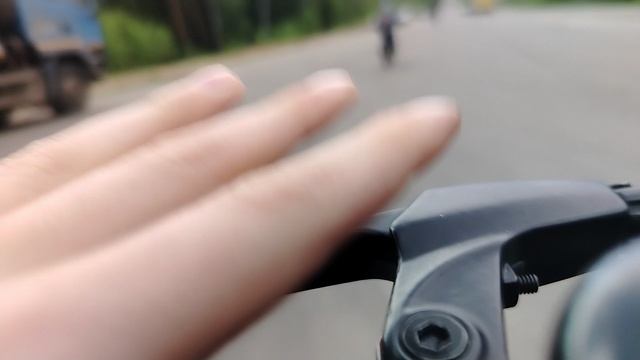 Лютый спуск с дороги чуть не упал!!!!