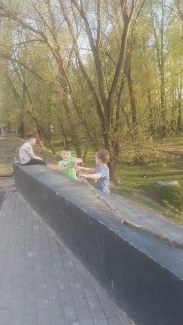 1000094125.mp4