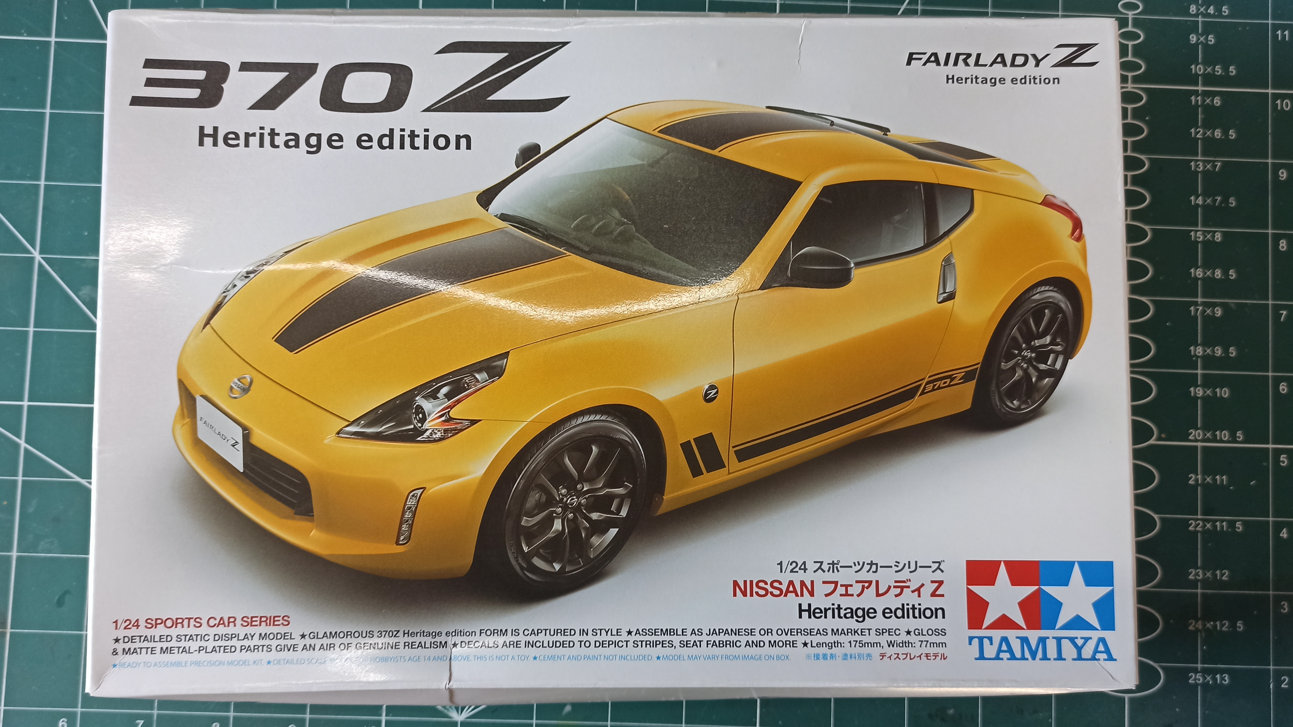 Обзор сборной модели Nissan 370 Z. Tamiya. Heritage Edition. 1_24