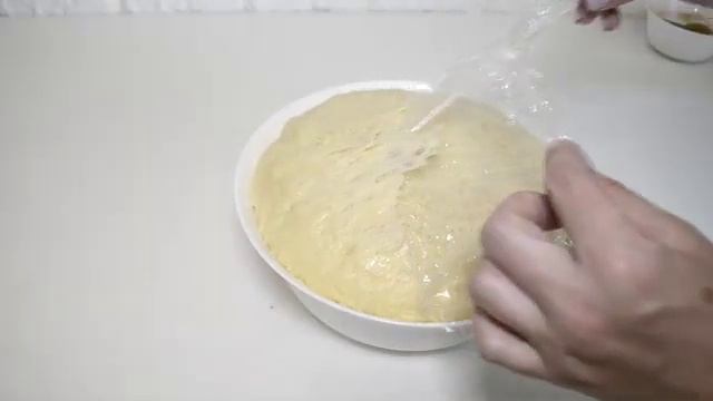 Вкуснейшие дрожжевые булочки с корицей к чаю. Обзор приготовления.