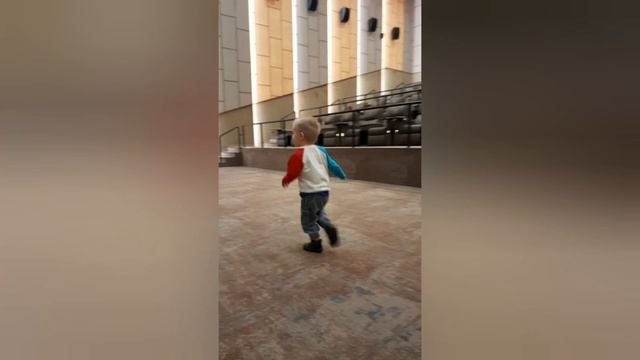 Святик впервые в кинотеатре