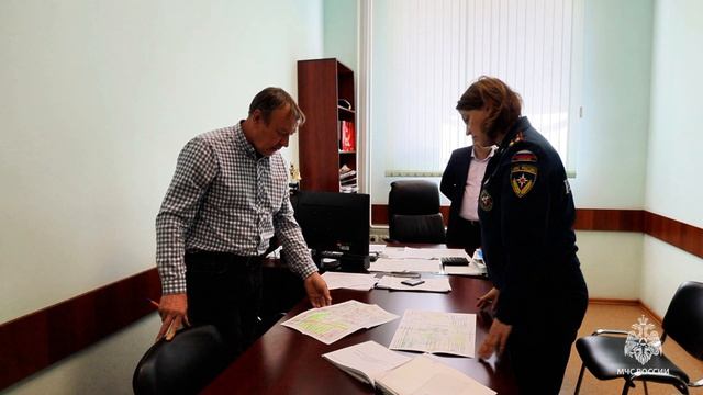 В Омске сотрудники МЧС России проверили готовность к ликвидации ЧС в одном из учебных заведений