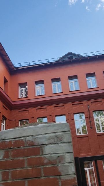 Отреставрированная школа на Ломоносова