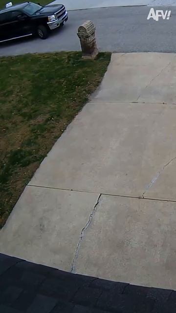 These Delivery Drivers Are Having The Worst Day