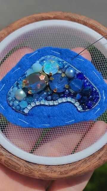 Красота в деталях 🩵💙
Создание броши
