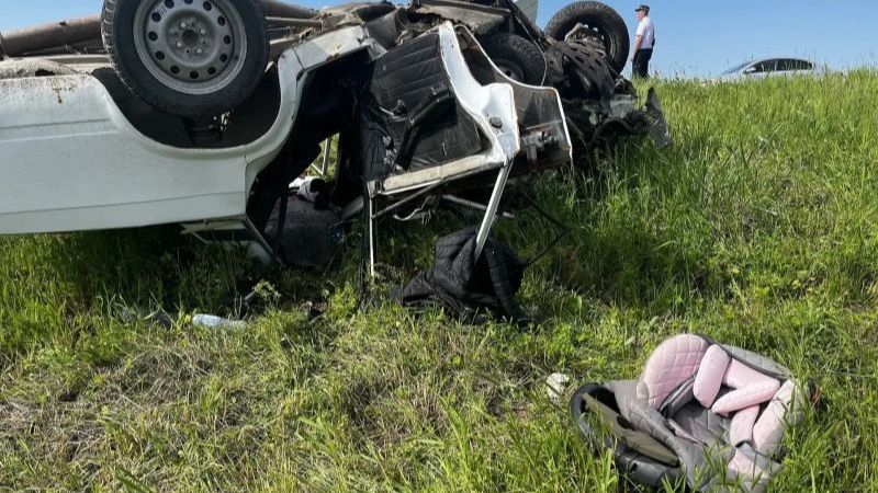 На Ставрополье три человека погибли и пятеро ранены при столкновении двух ВАЗов